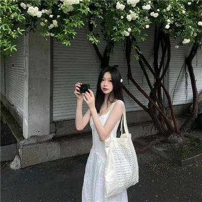 关于她的二三事